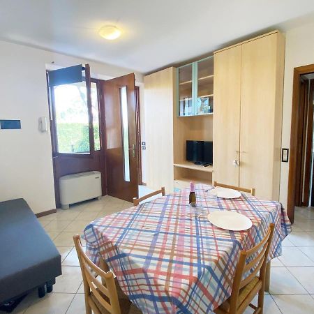 Apartment With Garden And Grill - Green Residence Sirmione 代森扎诺-德尔加达 外观 照片