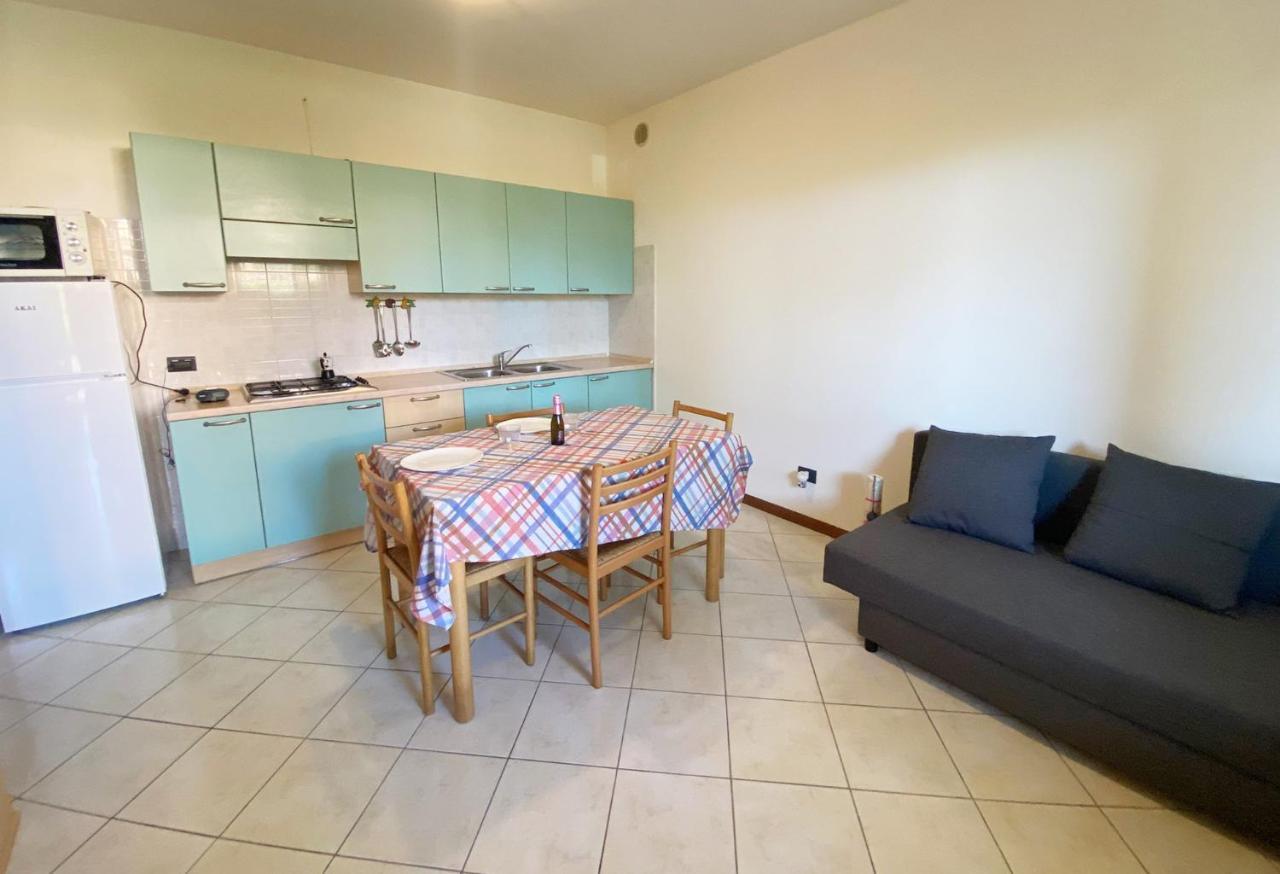 Apartment With Garden And Grill - Green Residence Sirmione 代森扎诺-德尔加达 外观 照片