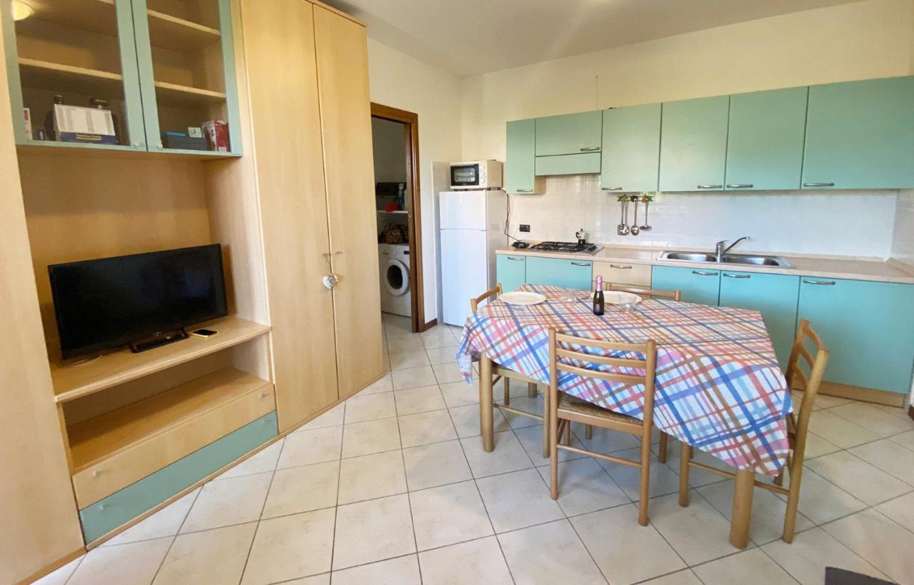 Apartment With Garden And Grill - Green Residence Sirmione 代森扎诺-德尔加达 外观 照片